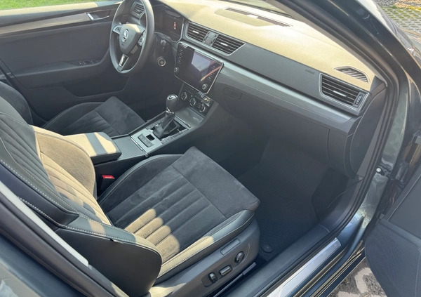 Skoda Superb cena 124900 przebieg: 50000, rok produkcji 2019 z Bełchatów małe 172